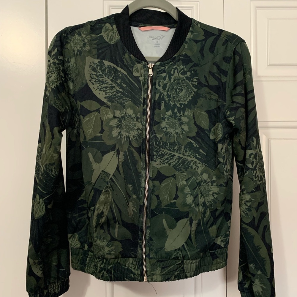 Green print jacket Old Navy Active XS